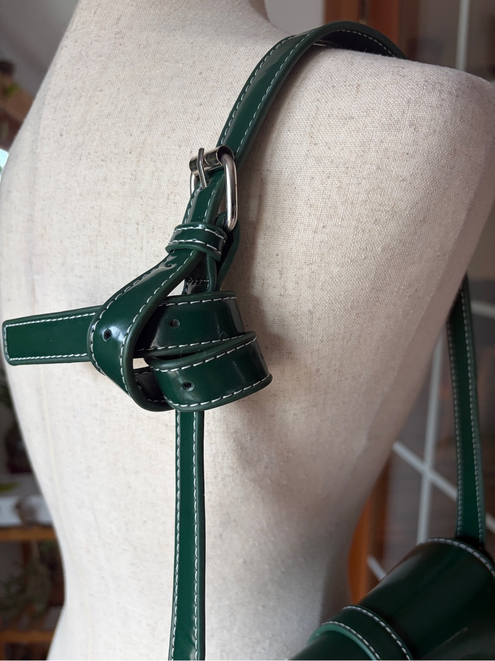 Urban Outfitters Green Indie Shiny Faux Leather Y2K Shoulder Bagette Preppy - Picture 6 of 6